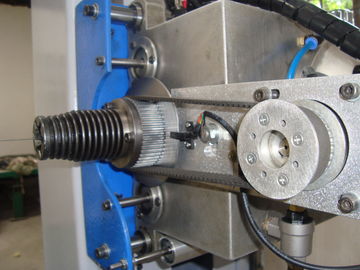 D&T de horizontale Flexibele Pu-Snijder van de het Bladcontour van de Schuimsnijmachine Oscillerende