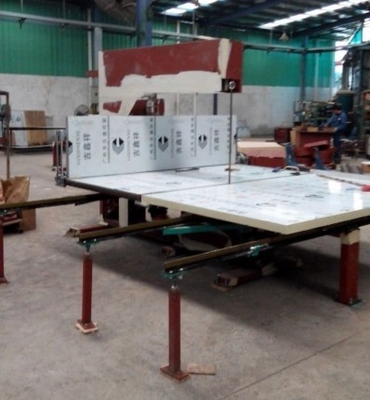 Hand Verticale het Schuimsnijder dtlq-4L 1.74kw van het Polyurethaanblok
