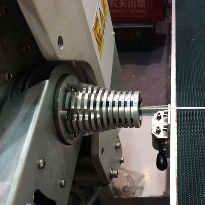 Horizontale Oscillerende de Sponssnijmachine 380V 50HZ van het Bladpolyurethaan