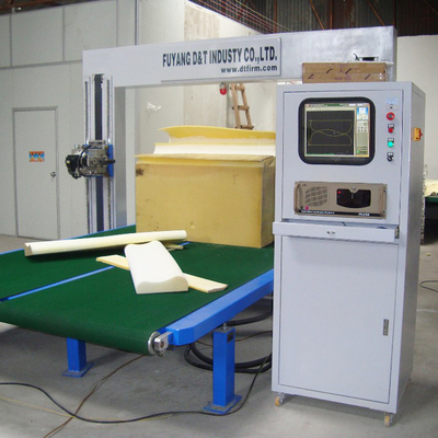 Professionele CNC-contoursnijmachine Oscillerend bladschuim