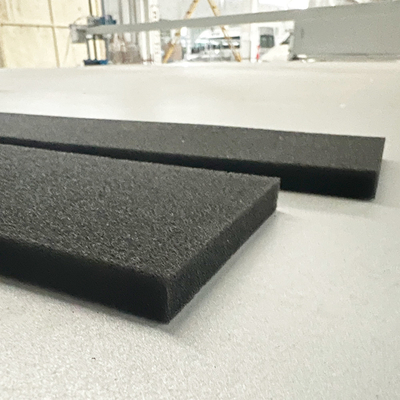 Automatische Verticale Sponspe de Machine Snelle Snelheid 600mm van de Schuimsnijder
