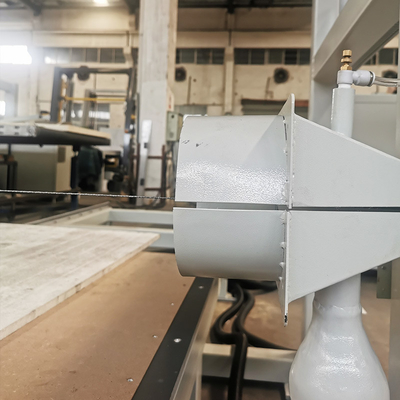 Aanpasbare CNC PU-schuimsnijmachine met hoge precisie voor EVA-spoeg met stijf schuim