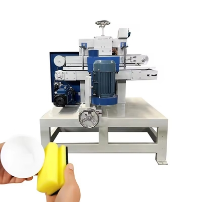 Automatische sponzenvorm slijpmachine in vaatwassen slijpsponsen productielijn
