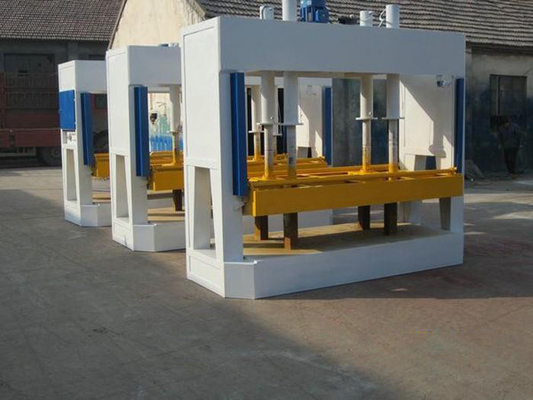 China Hydraulische koudpersmachine voor houten deuren van 50 ton 1250 * 1500mm