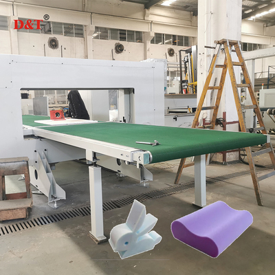 Precieze PU-schuimsnijmachine voor steenwol PIR EVA Verticale snijmachine 5 wielen