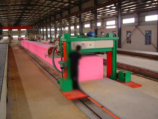 Geavanceerde snijmachine voor sponsen met hoofdraamgeleidingsrail en elektronische stroomverbindingsrail