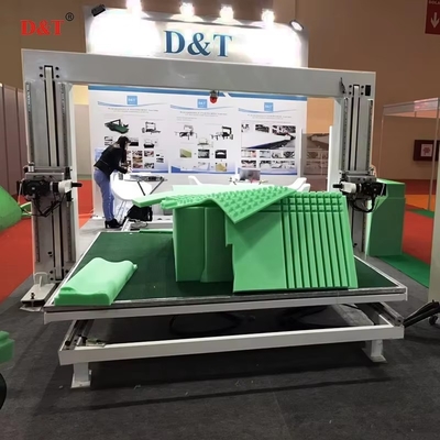 Dubbele Mes 10m/Min CNC Snijmachine Voor Flexibel PU met CE Certificaat en Oscillerend Mes
