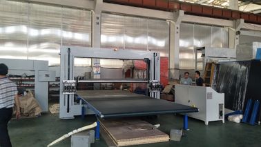 De flexibele 2D Scherpe Verticaal en Horizontale Snijmachine CNC van het Bankpu Schuim