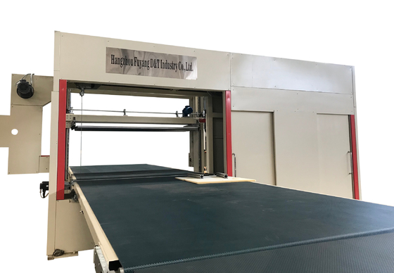 De rechte CNC 3D Vorm van de Sponssnijmachine 40m/Min voor Flexibel Schuim