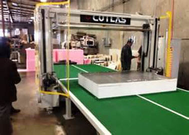 Automatische Cnc van de Sponssnijmachine Oscillerende het Bladsnijder van de Latexspons