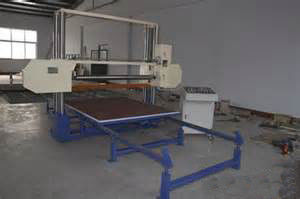 DT CNC Automatische horizontale polyurethaan rebounded schuim snijmachine